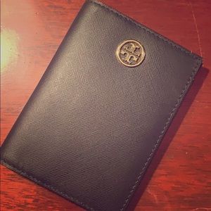 Tory Burch Robinson passport holder